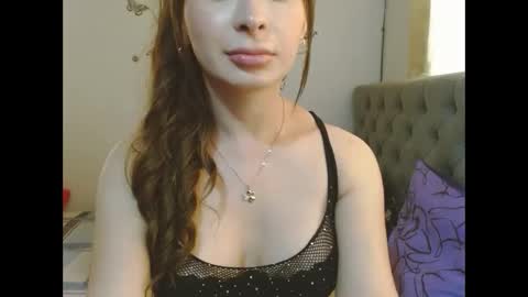 Venus Independent Model online show from 12.15.25