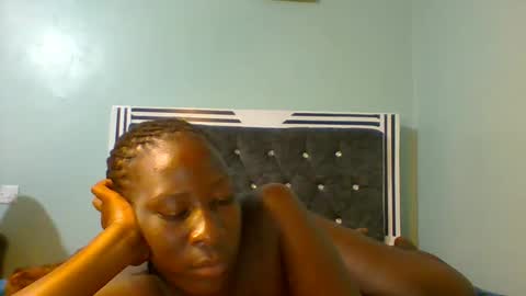 VIVIAN online show from 01.24.25