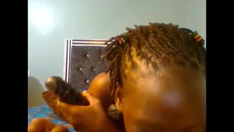 VIVIAN online show from 01.30.25