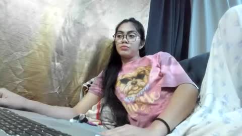 Snapshot of sexyxenaaa chatting on 10.10.25 Xenaaa online show from 10.10.25