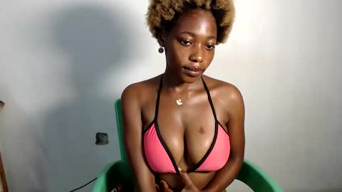 Snapshot of sexyy_boobss chatting on 03.04.26 lilly online show from 03.04.26