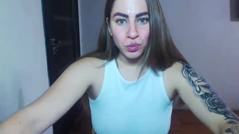 Snapshot of sexyyuliia777 chatting on 10.18.25 Yuliia online show from 10.18.25