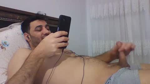Snapshot of sexyyy_mannn chatting on 12.21.24 sexyyy_mannn online show from 12.21.24