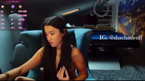 Snapshot of shachatte chatting on 10.17.25 Shachatte online show from 10.17.25