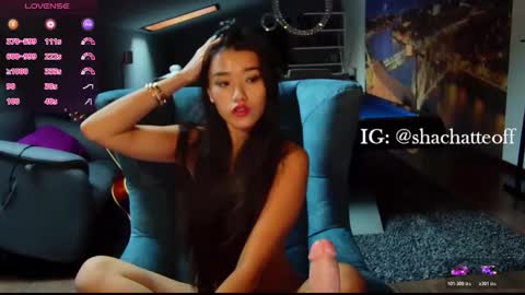 Snapshot of shachatte chatting on 10.26.25 Shachatte online show from 10.26.25