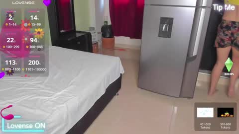 Snapshot of shaddaysmith chatting on 09.09.25 Shaday online show from 09.09.25