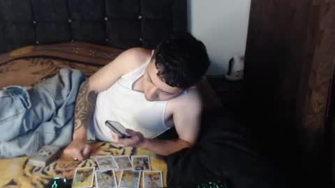 Snapshot of shadow_men_ chatting on 04.18.26 james online show from 04.18.26