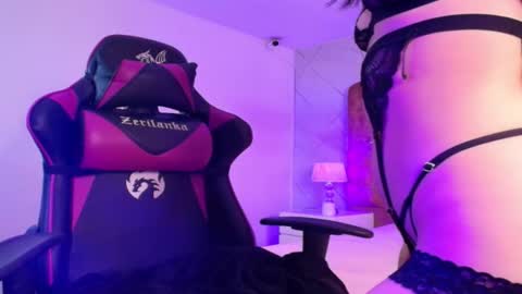 Snapshot of shadowlune chatting on 02.19.26 shadowlune online show from 02.19.26