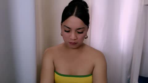 Snapshot of shadowseductress chatting on 03.01.26 shadowseductress online show from 03.01.26