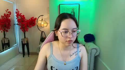 Snapshot of shady_bug chatting on 05.18.26 Shady online show from 05.18.26