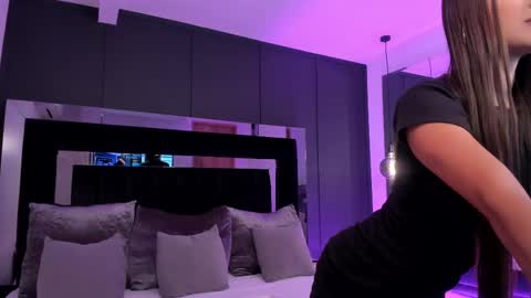 Snapshot of shaina_vasquez chatting on 10.07.25 Shaina Vasquez online show from 10.07.25