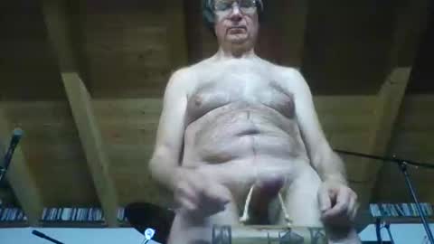 Snapshot of shairy702 chatting on 10.16.25 shairy702 online show from 10.16.25