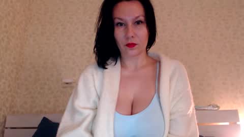 Mila online show from 02.04.25