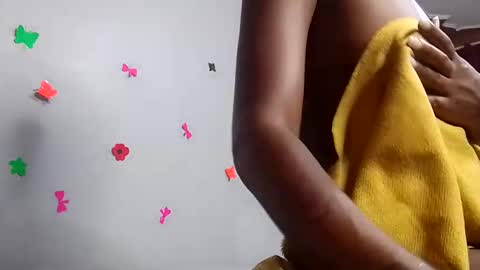 Snapshot of shakkiecam chatting on 12.31.24 Shaky online show from 12.31.24