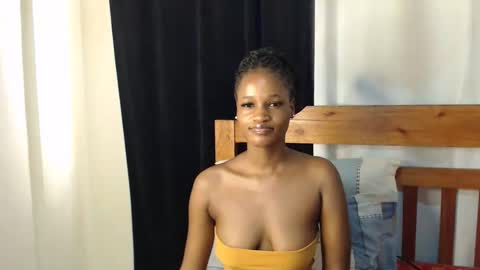 Snapshot of shakkiecam chatting on 09.23.25 Shaky online show from 09.23.25