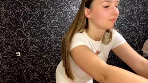 Iris online show from 09.13.25