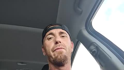 shane198569 online show from 10.17.25