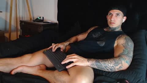 Snapshot of shane_clay chatting on 12.03.24 Shane online show from 12.03.24