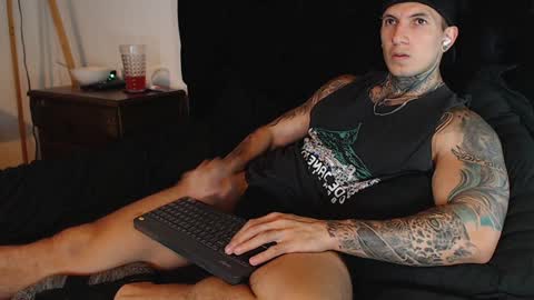 Snapshot of shane_clay chatting on 12.03.24 Shane online show from 12.03.24