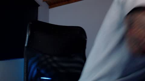 Snapshot of shane_clay chatting on 12.17.24 Shane online show from 12.17.24