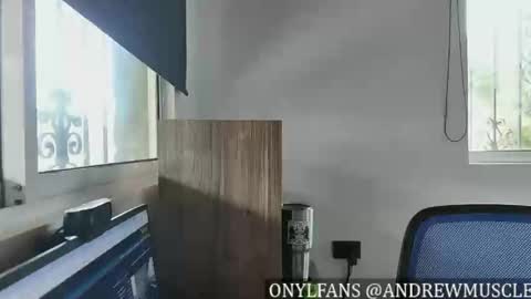 Snapshot of shane_clay chatting on 02.18.25 Shane online show from 02.18.25