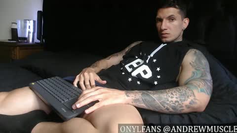 Snapshot of shane_clay chatting on 02.20.25 Shane online show from 02.20.25