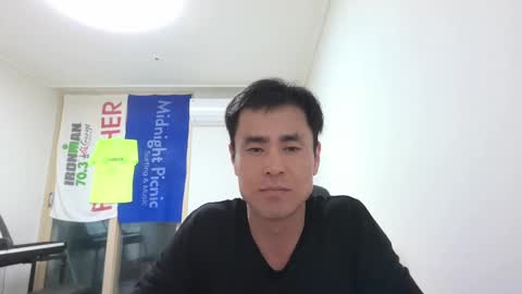 Snapshot of shanegim chatting on 03.09.25 shanegim online show from 03.09.25