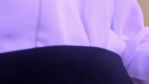 me name is Mia online show from 04.16.26