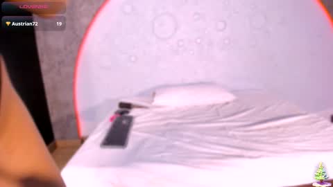 Snapshot of shanelsmiith chatting on 02.05.26 Shanel online show from 02.05.26