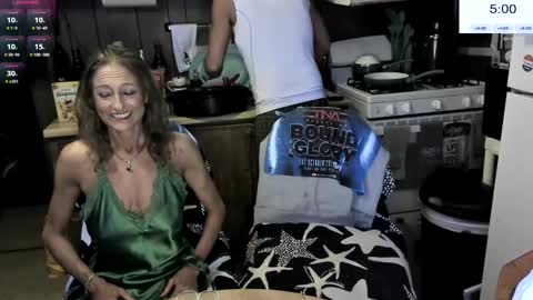 ShanNikki420 online show from 12.25.24