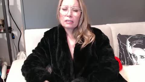 Snapshot of shannon07 chatting on 01.09.25 Shannon07 online show from 01.09.25