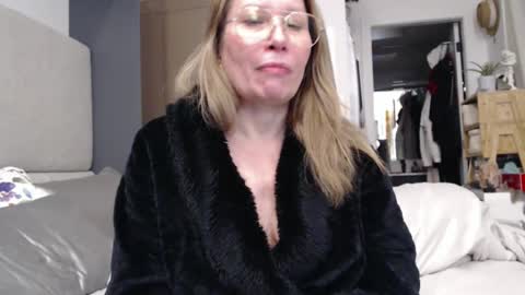 Snapshot of shannon07 chatting on 01.21.25 Shannon07 online show from 01.21.25