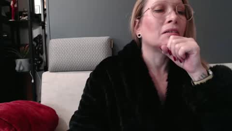 Snapshot of shannon07 chatting on 01.26.25 Shannon07 online show from 01.26.25