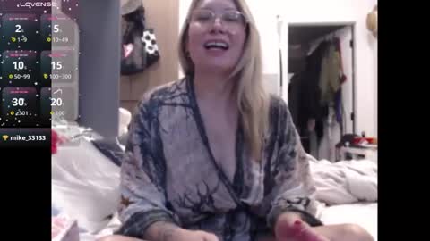 Snapshot of shannon07 chatting on 11.03.25 Shannon07 online show from 11.03.25