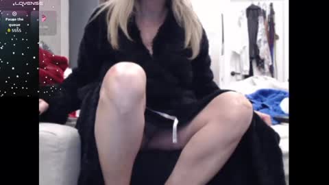 Snapshot of shannon07 chatting on 11.06.25 Shannon07 online show from 11.06.25