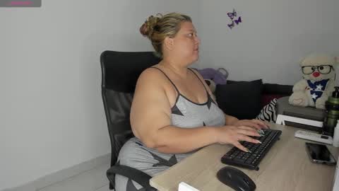 SHANNONBBW online show from 12.17.24