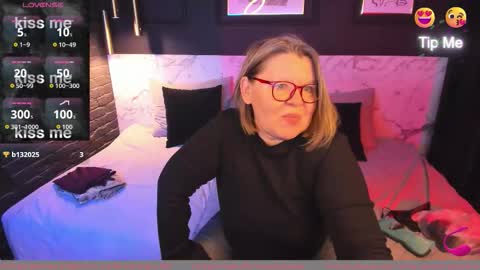 Shannon online show from 11.20.25