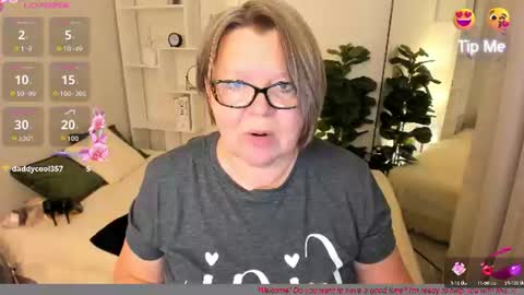 Snapshot of shannonshine chatting on 06.13.26 Shannon online show from 06.13.26