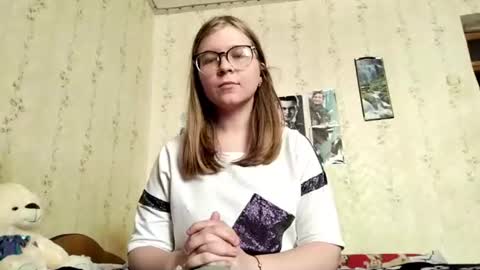 Snapshot of shannonswint chatting on 06.22.26 Anya online show from 06.22.26