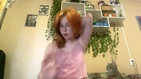 Snapshot of shantaeburleson chatting on 10.08.25 Kristin online show from 10.08.25