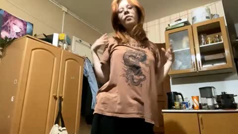 Snapshot of shantaeburleson chatting on 10.21.25 Kristin online show from 10.21.25