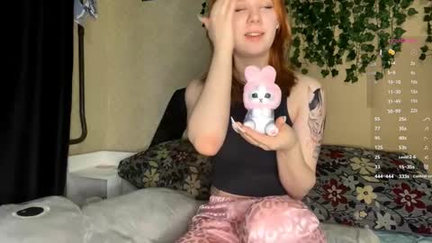 Snapshot of shantaeburleson chatting on 11.02.25 Kristin online show from 11.02.25