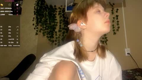 Snapshot of shantaeburleson chatting on 11.08.25 Kristin online show from 11.08.25