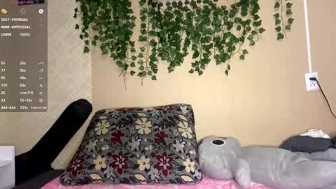 Snapshot of shantaeburleson chatting on 11.09.25 Kristin online show from 11.09.25