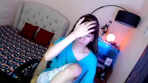 SHANTA FOX  s online show from 10.16.25