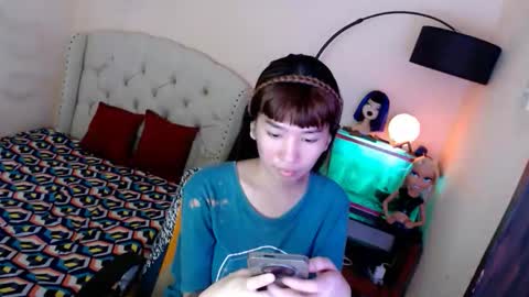 SHANTA FOX  s online show from 11.04.25