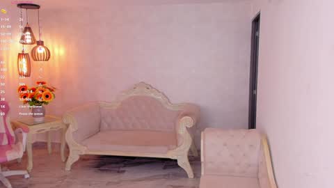 Snapshot of shantallknowless chatting on 11.10.25 ShantallKnowles online show from 11.10.25