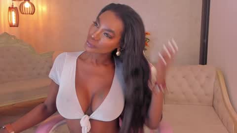 ShantallKnowles online show from 03.25.26