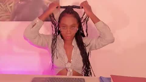 Snapshot of shantallmiller chatting on 02.08.26 Shantall Miller online show from 02.08.26