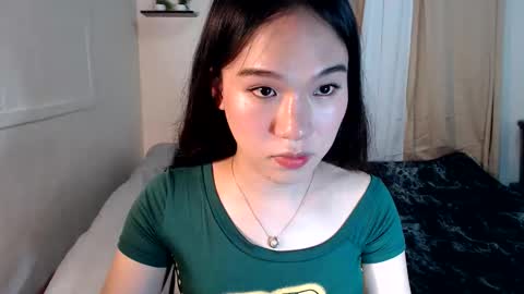 Snapshot of shantel_xx chatting on 10.18.25 Shantel online show from 10.18.25